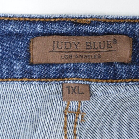 JUDY BLUE Medium Wash Raw Hem Stretch Denim Jean Shorts JB150176 Womens Size 1XL - Picture 4 of 9